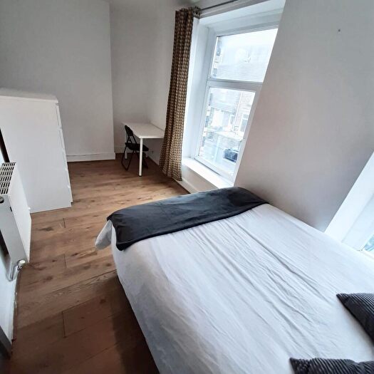 5 Bedroom House To Rent In Norfolk Street, Mount Pleasant, Swansea, SA1