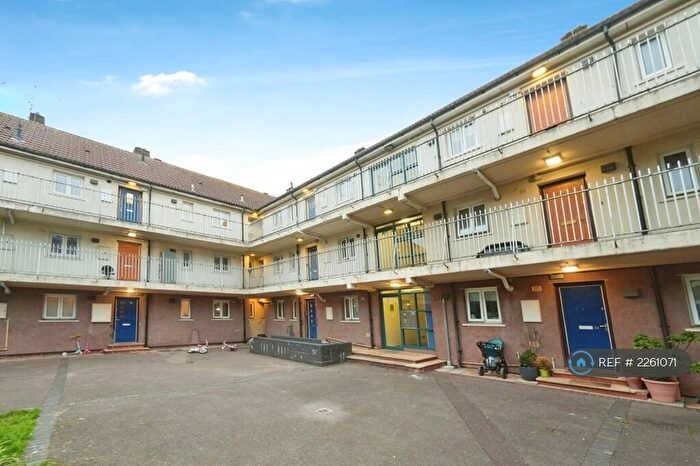 2 Bedroom Flat To Rent In Elton House, Bristol, BS2