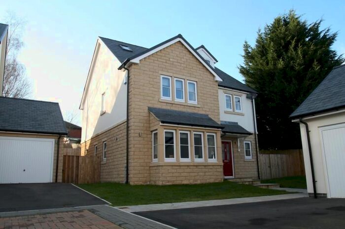 5 Bedroom Detached House To Rent In Whiteley Croft Gardens, Otley LS21