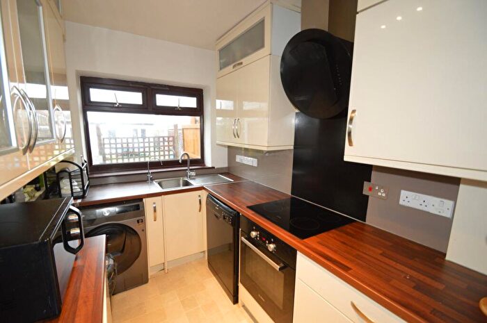 3 Bedroom Semi Detached House To Rent In Elsa Road, Welling, DA16