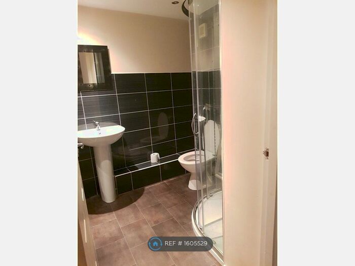 1 Bedroom Flat To Rent In Main Street, Newmilns, KA16