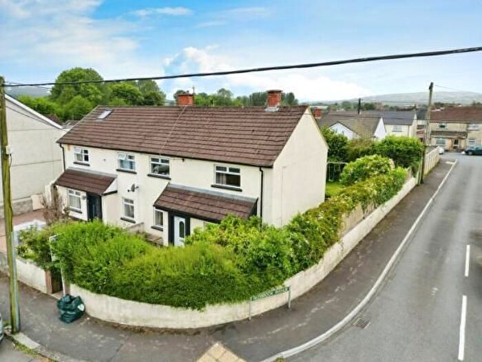 4 Bedroom Semi-Detached House For Sale In Lower Glyn Gwyn Street, Trethomas, CF83