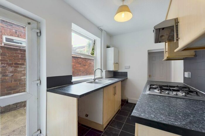 3 Bedroom Terraced House To Rent In Brook Street, Northampton NN1