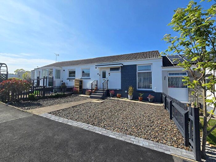2 Bedroom Bungalow For Sale In Cleavewood Drive, Bideford, EX39