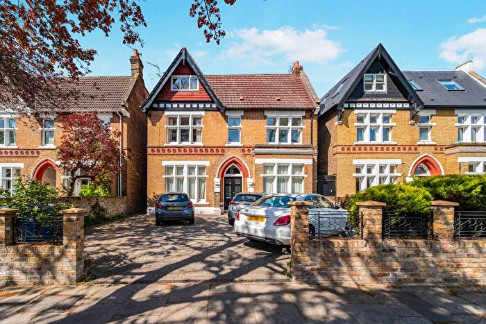 2 Bedroom Flat To Rent In Woodville Road, London, W5