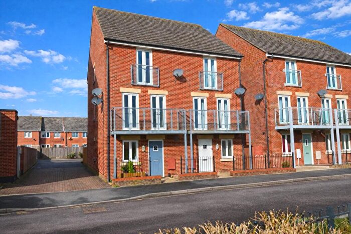 3 Bedroom Semi Detached House For Sale In Somers Way, Eastleigh, Hampshire, SO50