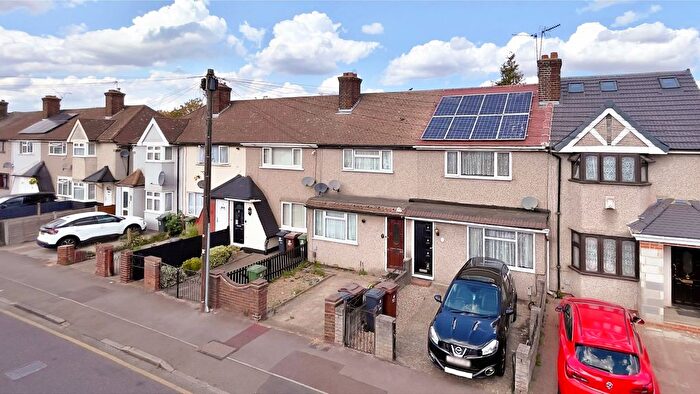 2 Bedroom Property For Sale In Oval Road North, Dagenham, RM10