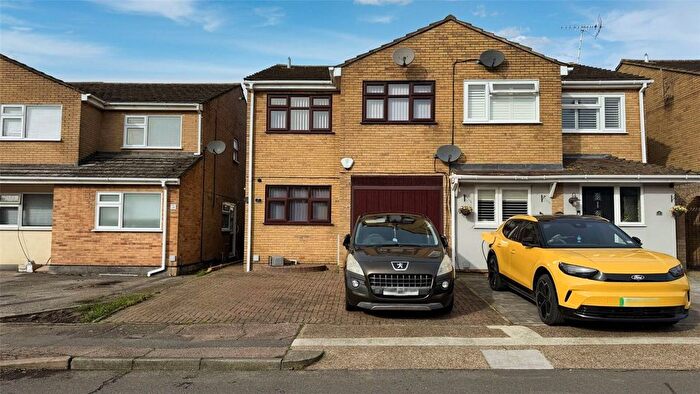 3 Bedroom Semi-Detached House For Sale In Martins Close, Stanford-Le-Hope, Essex, SS17