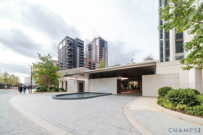 2 Bedroom Flat To Rent In Carnation Way, London, SW8