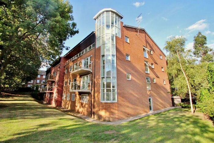 2 Bedroom Flat To Rent In Clementine Walk, Woodford Green, IG8