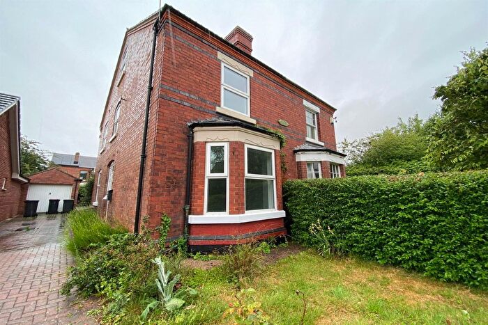 3 Bedroom Terraced House To Rent In North Street, Beeston, NG9