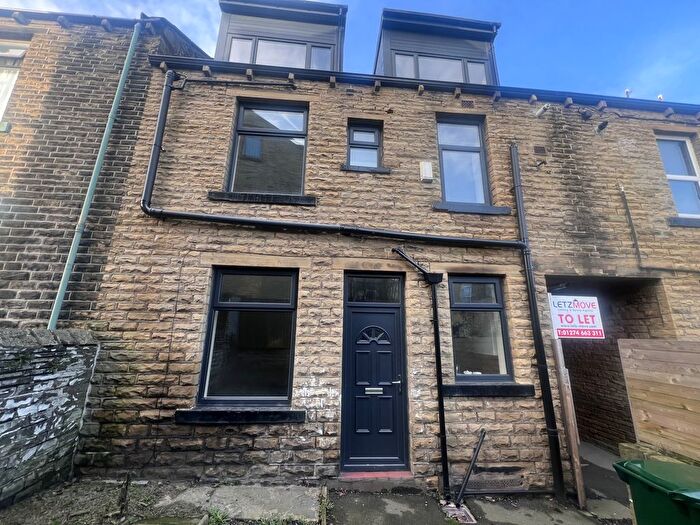 4 Bedroom Terraced House To Rent In Clough Street, Bradford, West Yorkshire, BD5