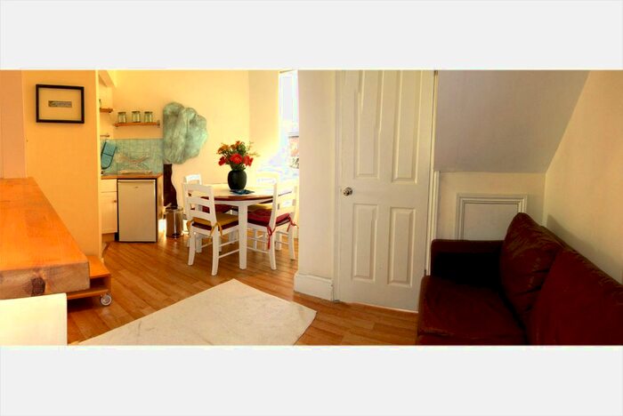 1 Bedroom Maisonette To Rent In Kingston Road, Wimbledon, SW19