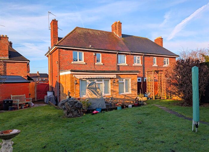 3 Bedroom Semi-Detached House For Sale In Willow Way, Gloucester, GL4