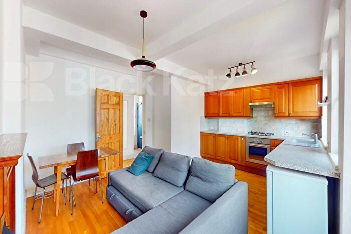4 Bedroom Flat For Sale In Lockyer Estate, Kipling Street, London Bridge, SE1