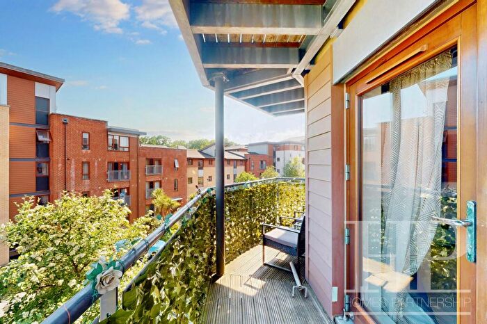 1 Bedroom Flat For Sale In Commonwealth Drive, Finlay Court, RH10