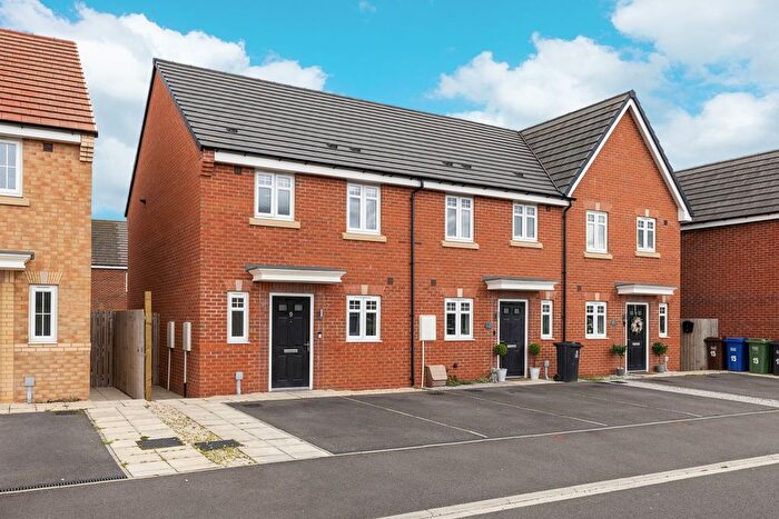 3 Bedroom End Of Terrace House For Sale In Bay Street, Thorpe Willoughby, Selby, North Yorkshire, YO8