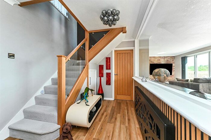 4 Bedroom Detached House For Sale In London Road, Rake, Liss, GU33