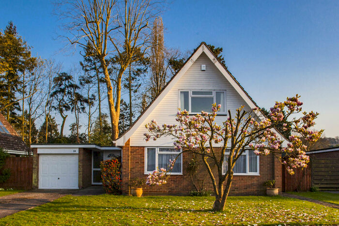 4 Bedroom Detached House To Rent In Grange Close, Goring On Thames, RG8