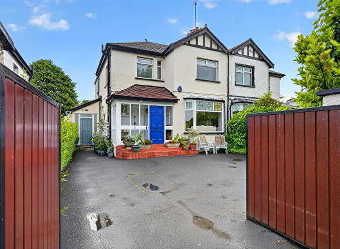 4 Bedroom Semi-Detached House For Sale In Balmoral Avenue, Belfast, BT9