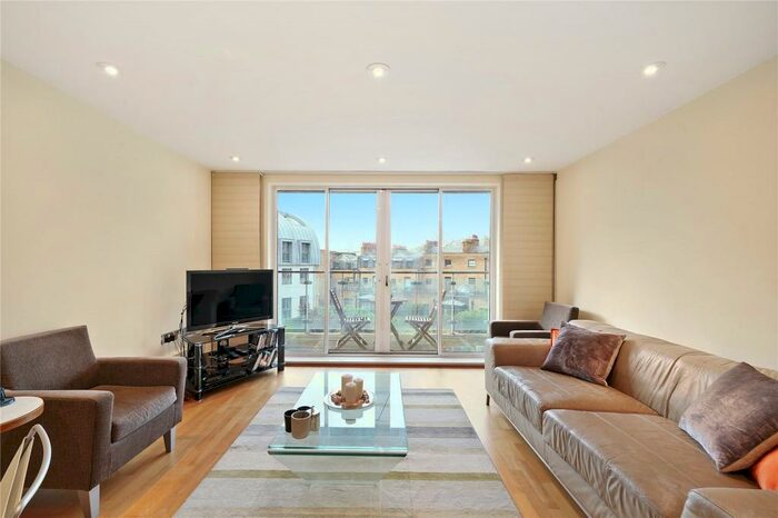 2 Bedroom Apartment To Rent In Owen Street, EC1V