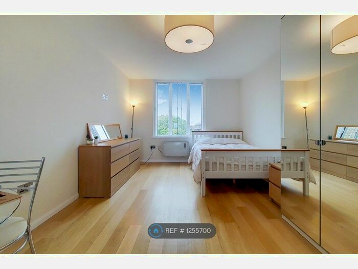 Studio To Rent In Ears Court Road, London, W8