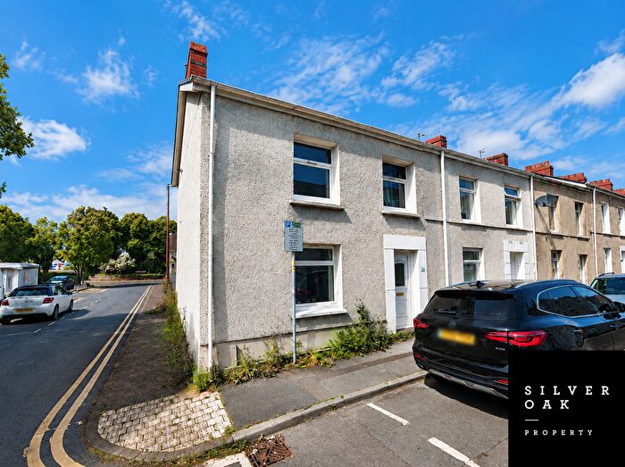 3 Bedroom End Of Terrace House To Rent In Pottery Place, Llanelli, Carmarthenshire, SA15