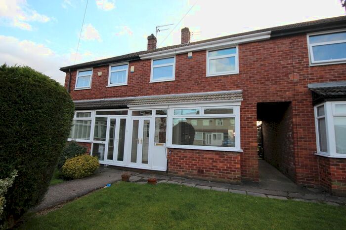 3 Bedroom Property To Rent In Kempton Close, Droylsden, M43