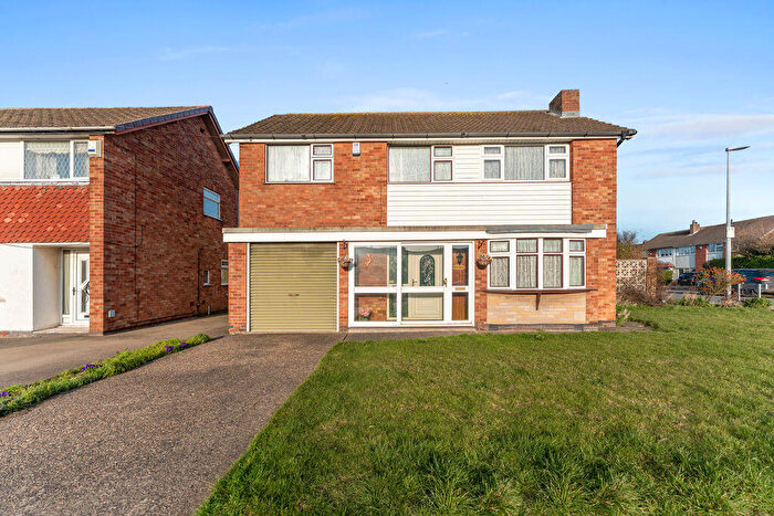 5 Bedroom Detached House For Sale In Middlethorpe Road, Cleethorpes, DN35