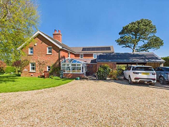 4 Bedroom Detached House For Sale In The Cottage, Gayton Le Wold, Louth, LN11
