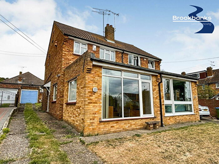 3 Bedroom Semi-Detached House To Rent In Fens Way, Hextable, BR8