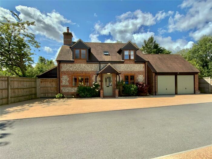 3 Bedroom Detached House For Sale In Kingston Road, Shalbourne, Wiltshire, SN8