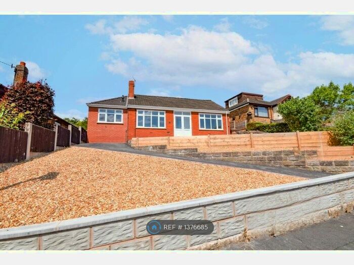 3 Bedroom Bungalow To Rent In Selworthy Road, Stoke-On-Trent, ST6