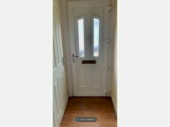 2 Bedroom Flat To Rent In Haining Terrace, Whitecross, Linlithgow EH49