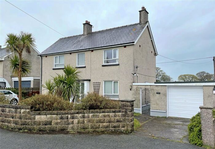 3 Bedroom Detached House For Sale In Ffrwd Cae Du, Caernarfon, Gwynedd, LL54