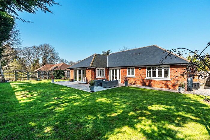 3 Bedroom Detached Bungalow For Sale In Talman Place, Fetcham, KT22