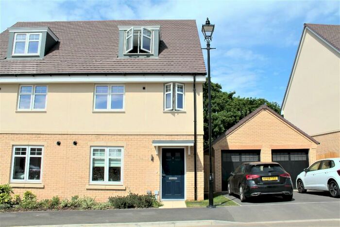 4 Bedroom Semi-Detached House To Rent In Eagle Way, St. Albans, Hertfordshire, AL4