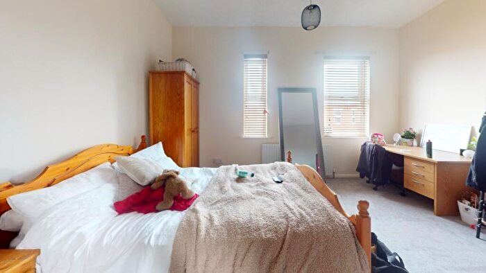3 Bedroom Semi Detached House To Rent In Birkin Avenue, Nottingham, NG7