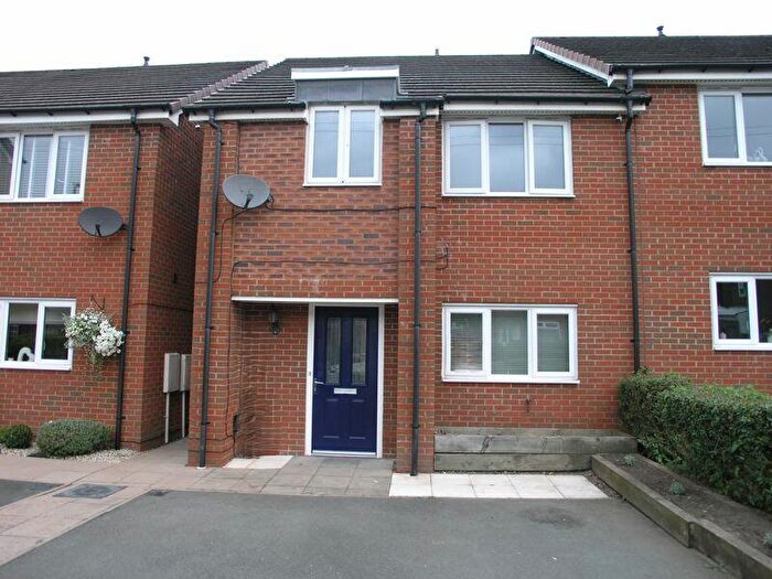 3 Bedroom Semi-Detached House To Rent In Orchard Street, Brierley Hill, DY5