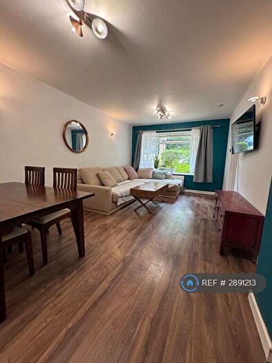 1 Bedroom Flat To Rent In Maple House, Surbiton, KT6