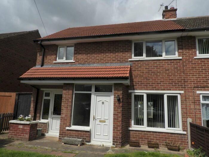 3 Bedroom Semi-Detached House To Rent In Pine Road, Cantley, Doncaster, DN4