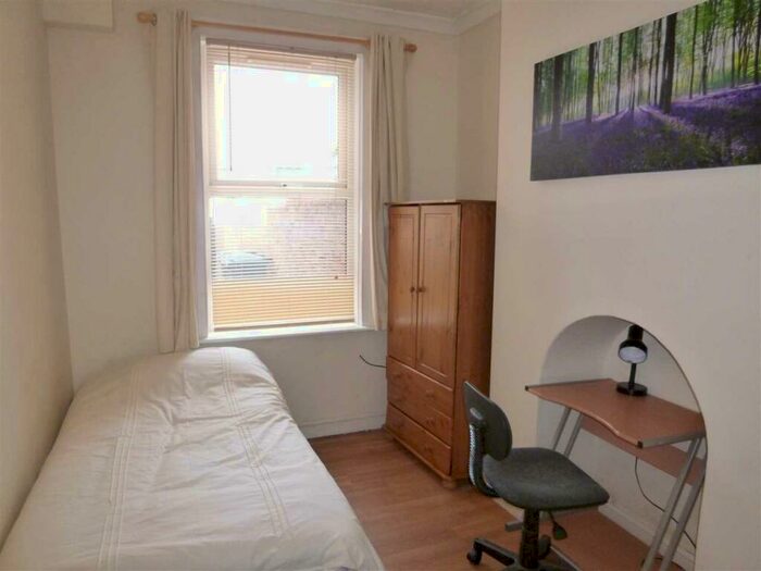 1 Bedroom Property To Rent In , LN5