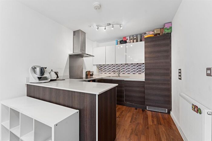 1 Bedroom Flat To Rent In Stanley Road, Wimbledon, SW19