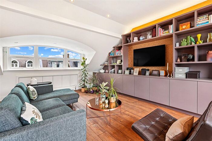 3 Bedroom Terraced House For Sale In Upham Park Road, London, W4