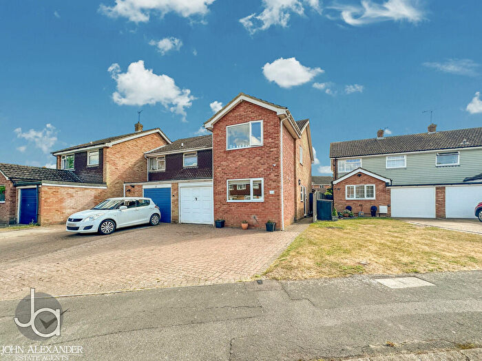 4 Bedroom End Of Terrace House For Sale In Woodfield End, Layer De La Haye, CO2