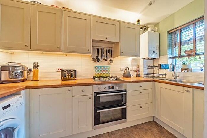 2 Bedroom House To Rent In Coten End, Warwick, CV34