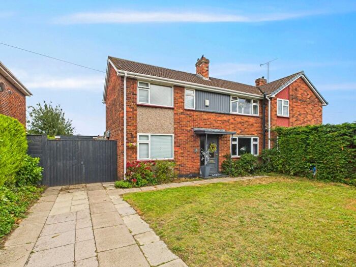 3 Bedroom Semi-Detached House For Sale In Hobson Road, Elloughton, Brough, HU15