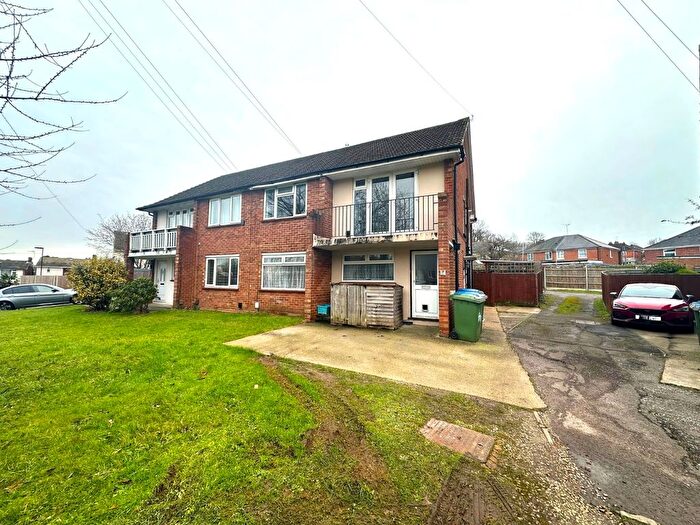 2 Bedroom Maisonette To Rent In Lingfield Gardens, Southampton, Hampshire, SO18