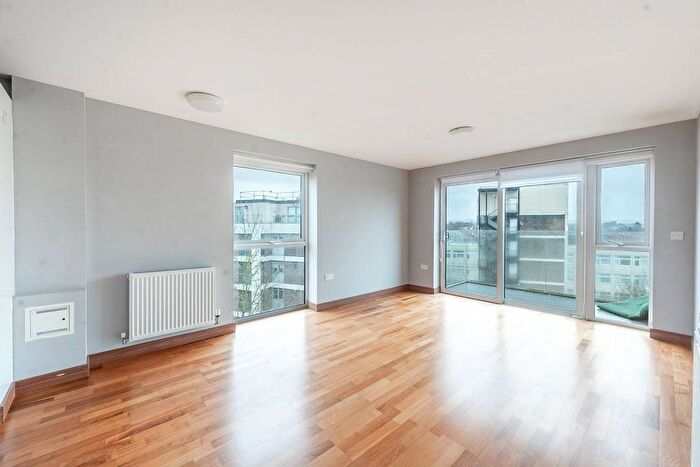 2 Bedroom Flat To Rent In Zodiac Close, Edgware, HA8