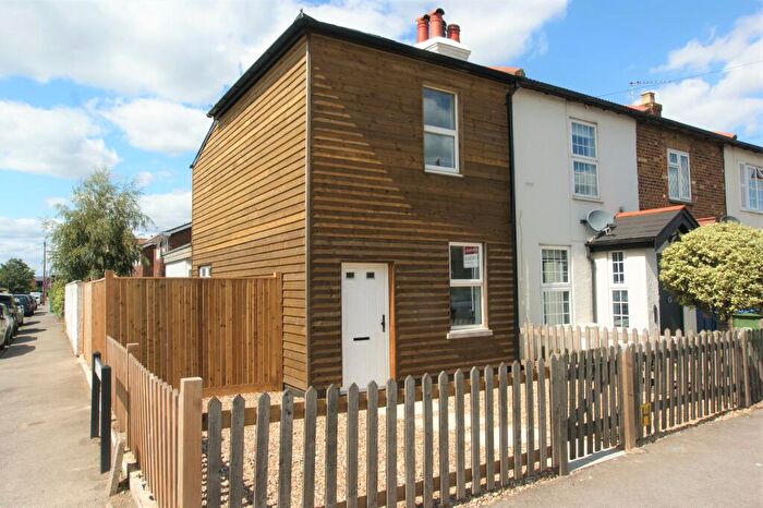 2 Bedroom End Of Terrace House To Rent In Molesey Road, Hersham, Walton-on-thames, Surrey, KT12